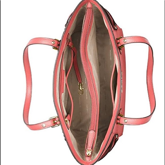 Michael Kors Voyager Tote - Picture 2 of 7